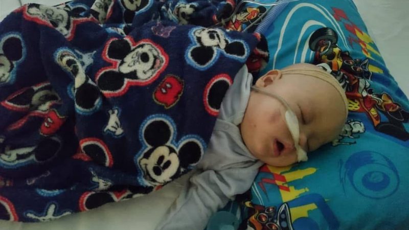 Mãe de Contagem Luta para Salvar Filho de 2 Anos com Câncer Raro e Precisa de Ajuda