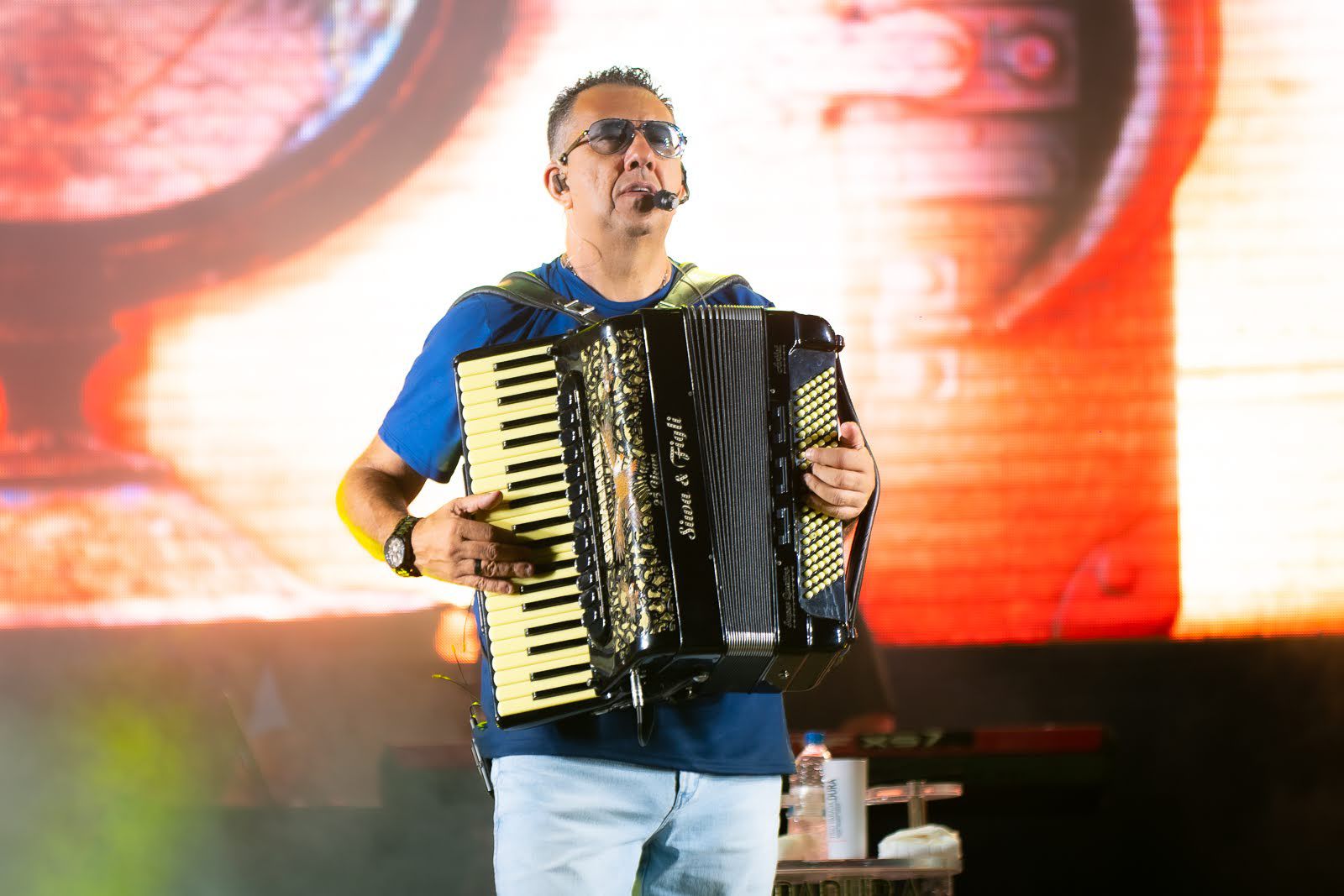 Domingo será de sertanejo na Feira do Mineirinho