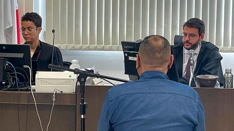 Homem que matou namorado da amiga é condenado a 10 anos de prisão