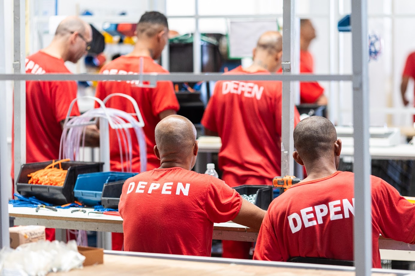 Minas leva modelo premiado de trabalho prisional a estande montado no Expominas, durante a Semana Industrial Mineira