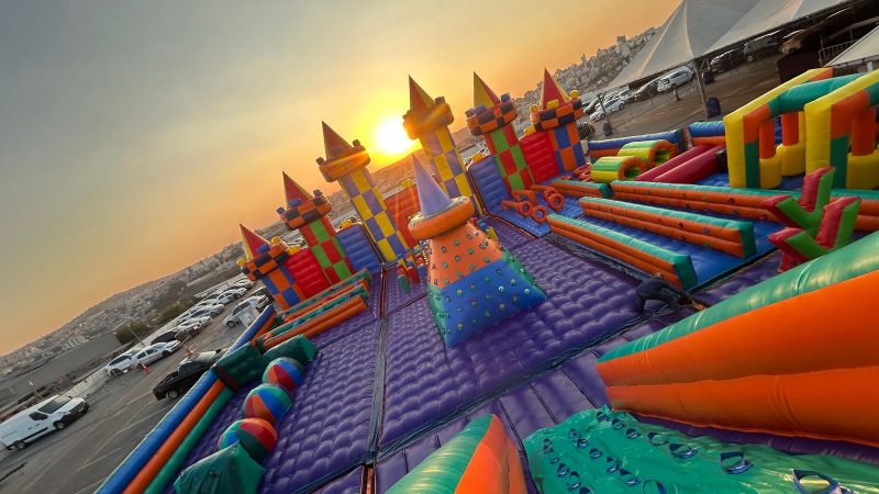 Magic Castle, mega parque de infláveis, é a nova atração do Rooftop do Shopping do Avião