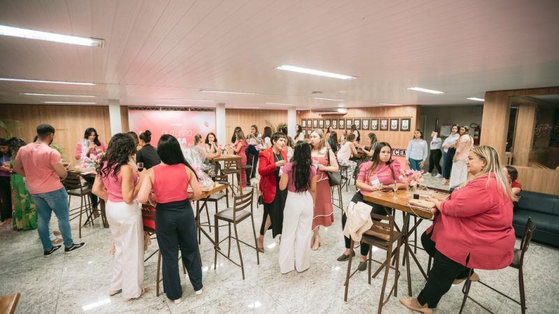 Setcemg celebra Outubro Rosa com encontro dedicado às mulheres do setor do transporte