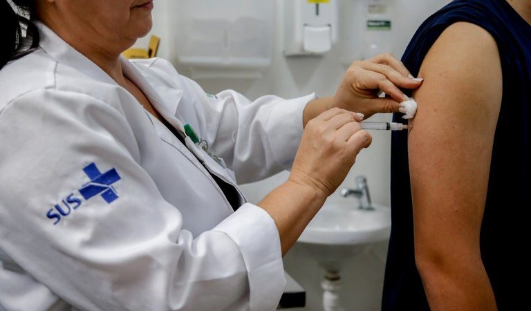 Vacinação contra HPV é prorrogada até dezembro de 2025 para adolescentes de 15 a 19 anos