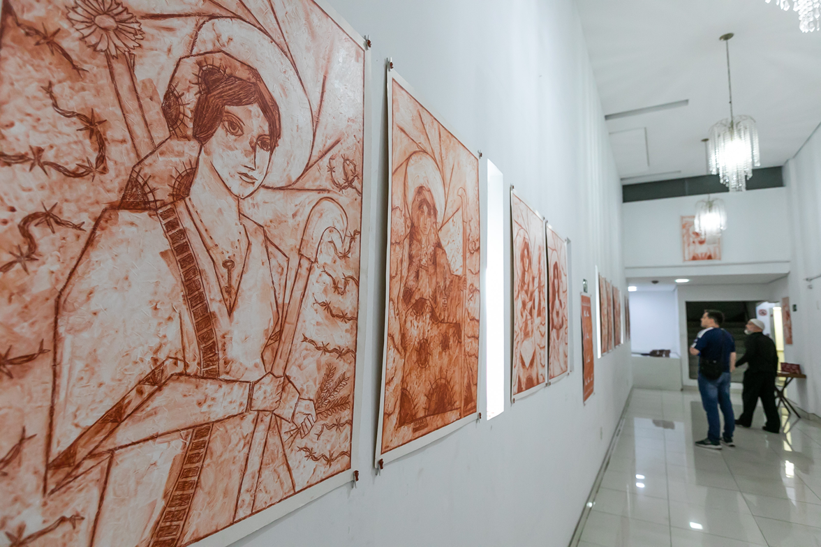 ÚLTIMA SEMANA DA EXPOSIÇÃO ‘MADALENAS’, DO ARTISTA AYAM UBRAIS BARCO