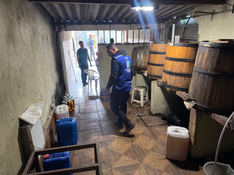 Fiscalização conjunta combate comércio de bebidas clandestinas e adulteradas