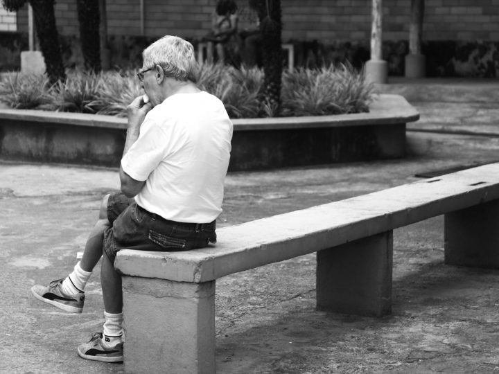 Pesquisa da UFMG aponta que 34% dos idosos em áreas urbanas apresentam sintomas depressivos