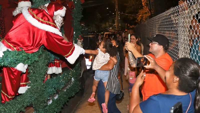 Carretinha do Papai Noel despedirá do Natal de Luz neste sábado (13)