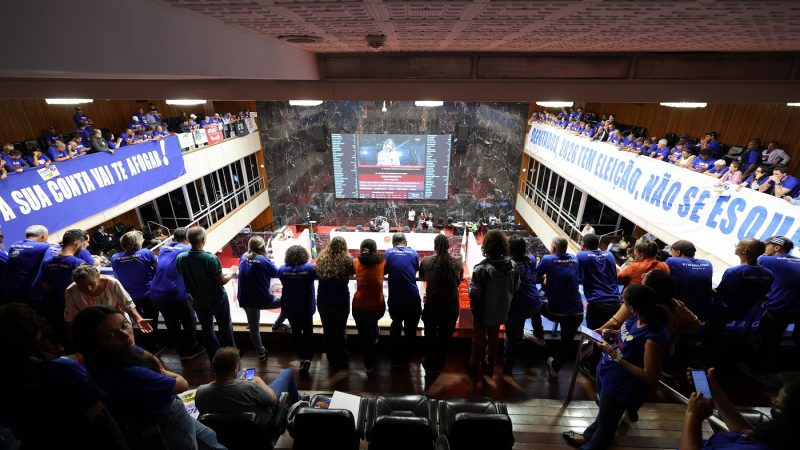 Parlamentares de oposição criticam projeto que permite privatizar Copasa