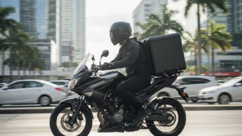 Justiça considerou irregular a exclusão de um entregador do iFood e determinou a reintegração do trabalhador à plataforma e indenização por danos morais