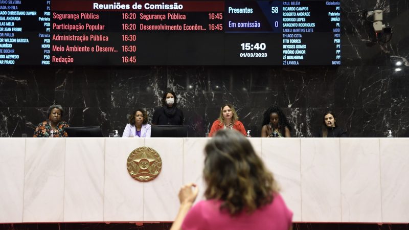 Lei garante 20% das vagas para pretos e pardos e foi decretada pelo Legislativo em função de o governador ter perdido o prazo