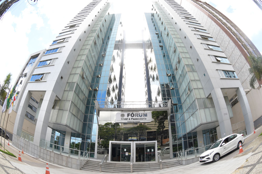 Liminar autoriza continuidade do Programa Escolas Cívico-Militares em Minas