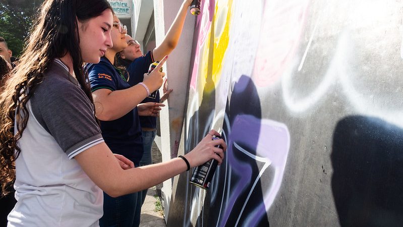 Prefeitura de Contagem proporciona capacitações aos jovens com cursos e oficinas gratuitas