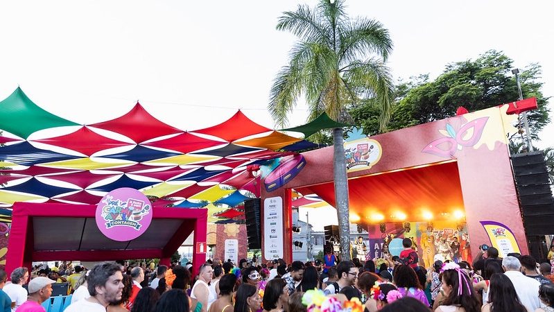 Banda Jammil e desfiles dos blocos animam o Pré Carnaval de Contagem