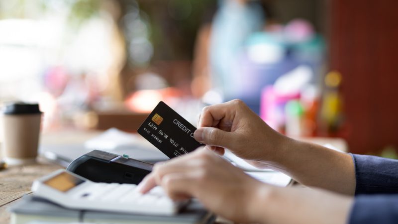 Endividamento recua em BH, mas inadimplência mantém trajetória de alta