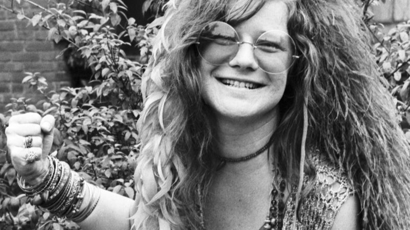 Elogiadíssimo pela irmã da cantora, livro relembra a carreira meteórica de Janis, símbolo de independência feminina e importância vital para as mulheres no rock e no pop