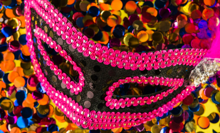 Calor, fantasia e pouca água: por que o Carnaval favorece infecções urinárias e íntimas