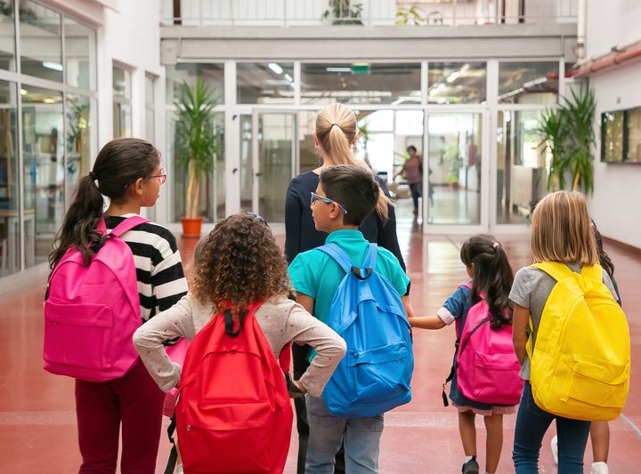 Vacinação em dia garante volta às aulas mais segura para crianças