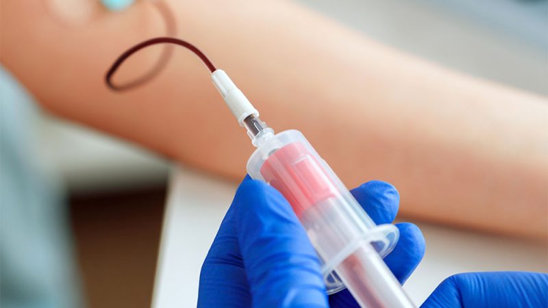 Família de mulher que morreu por complicações de anestesia contaminada deve ser indenizada por fabricante e hospital responsável pela cirurgia