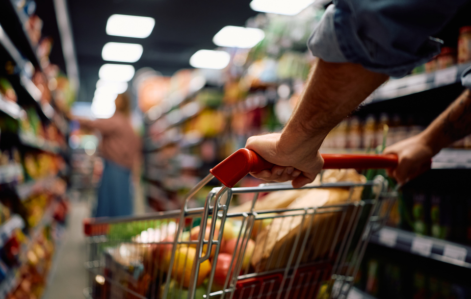 Comércio em Minas fecha 2025 com crescimento moderado e sinais de resiliência