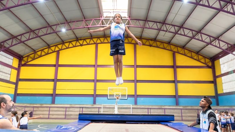 Prefeitura prorroga inscrições para projeto de Ginástica de Trampolim até o dia 10/4