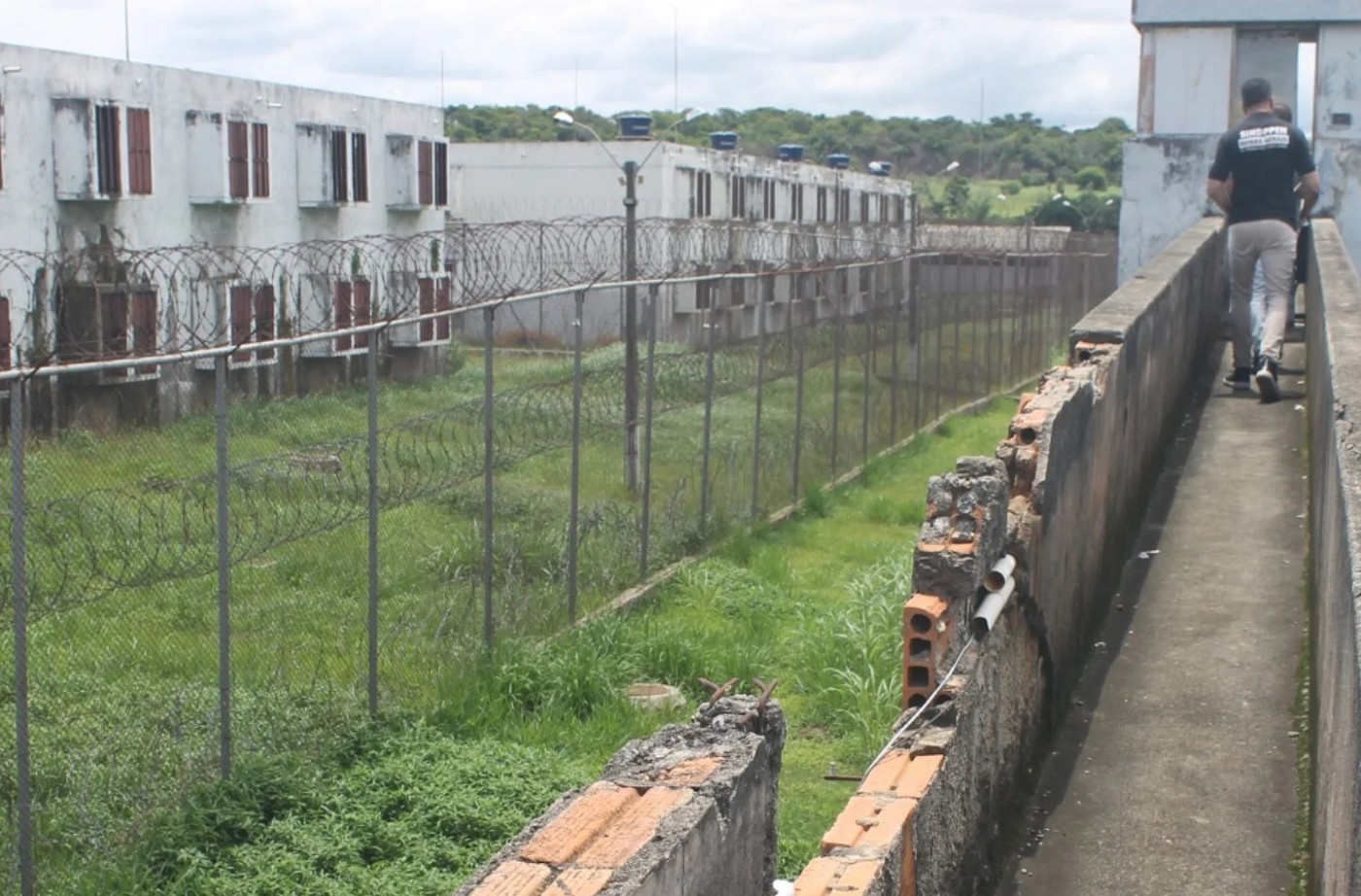 Denúncias de precariedades motivam visita da ALMG ao Presídio Dutra Ladeira