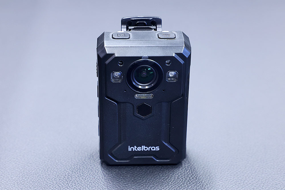 Câmeras corporais vão favorecer segurança no cumprimento de mandados para oficialas e oficiais de Justiça durante diligências