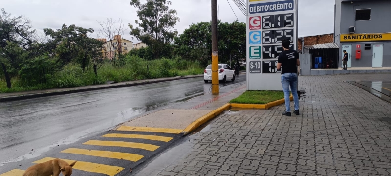 Procon Contagem intensifica fiscalização em postos de combustíveis