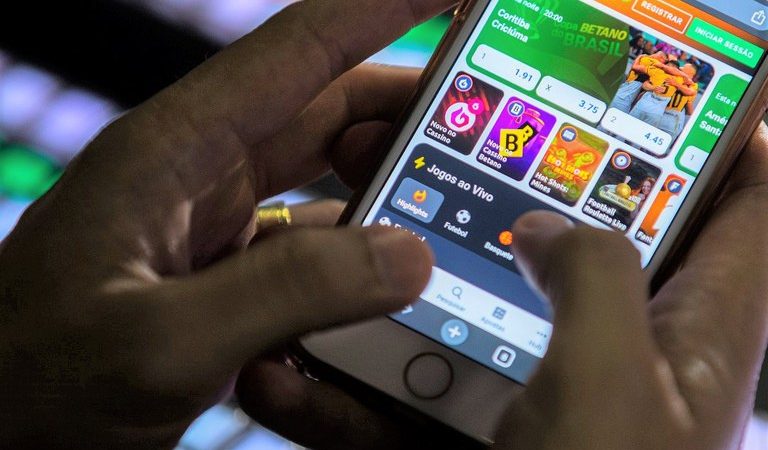 SAÚDE MENTAL: SUS inicia teleatendimento para quem enfrenta problemas com jogos e apostas