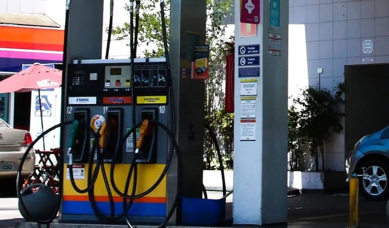 Preços dos combustíveis: Governo do Brasil institui plantão para apoiar ações de Procons de todo país