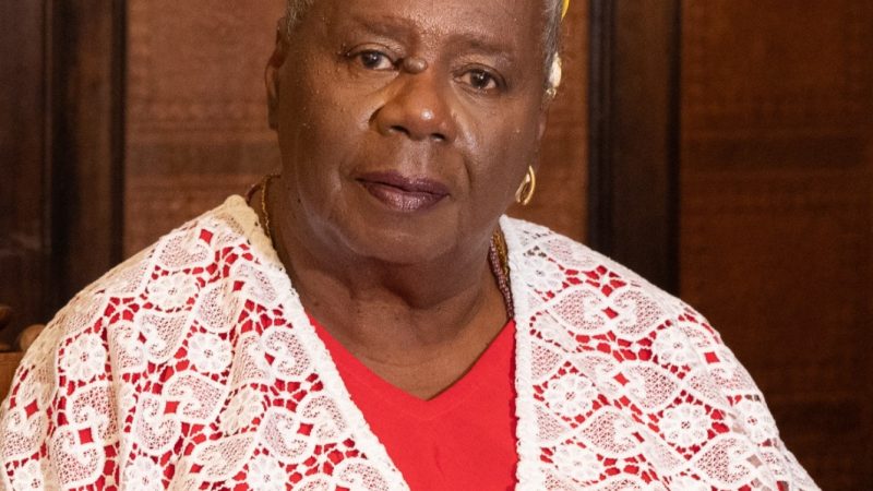 Concurso literário com prêmio em dinheiro homenageia Conceição Evaristo e abre portas para jovens autores em BH