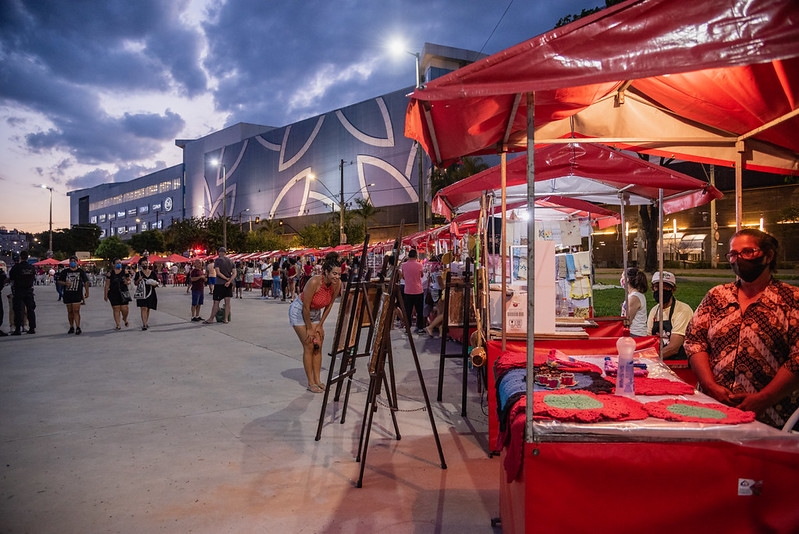 Lazer e cultura: praça do Divino recebe Feira de Economia Solidária nesta sexta
