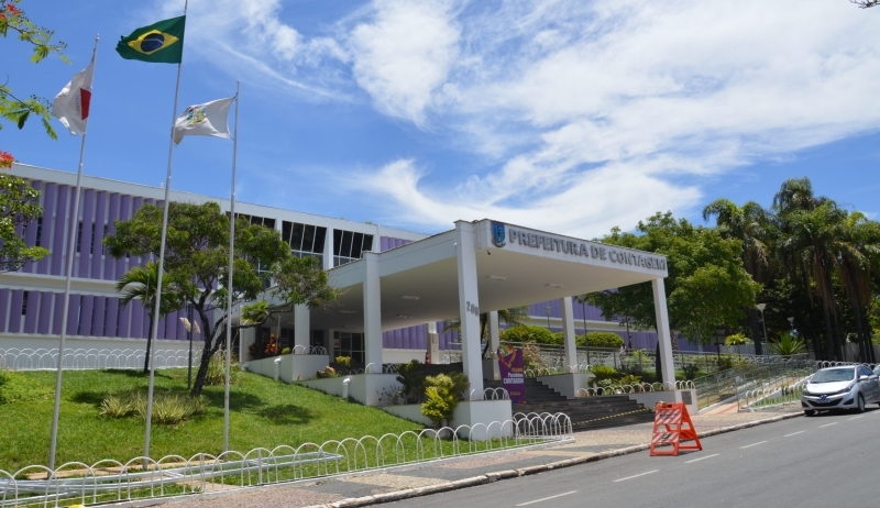 Abre e fecha em Contagem no feriado de 21/4