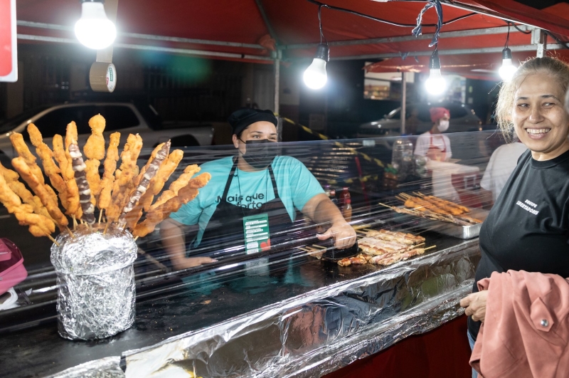 Feira da Economia Solidária movimenta praça da Glória nesta quinta (23/4)