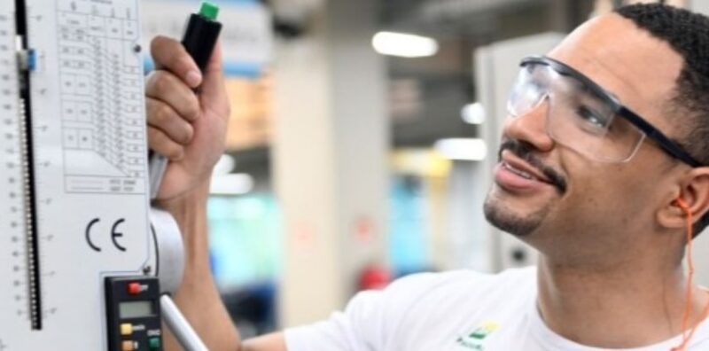 Autonomia e Renda Petrobras abre vagas no SENAI Betim