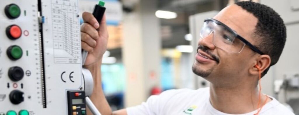 Autonomia e Renda Petrobras abre vagas no SENAI Betim