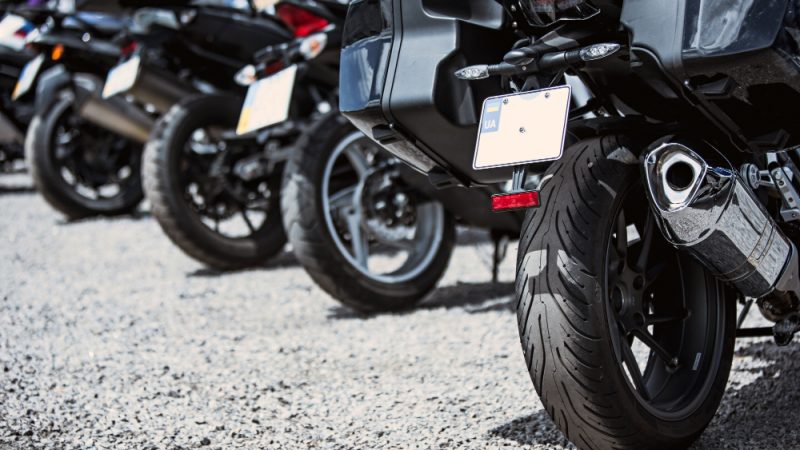 Atraso na entrega de moto gera indenização