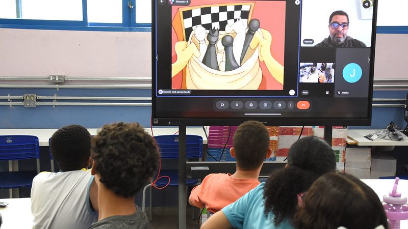 Xadrez das Habilidades chega às escolas de Contagem e reforça aprendizagem
