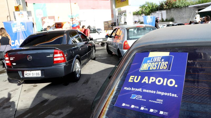 Diesel e gasolina serão vendidos sem impostos na capital mineira no dia 28 de maio