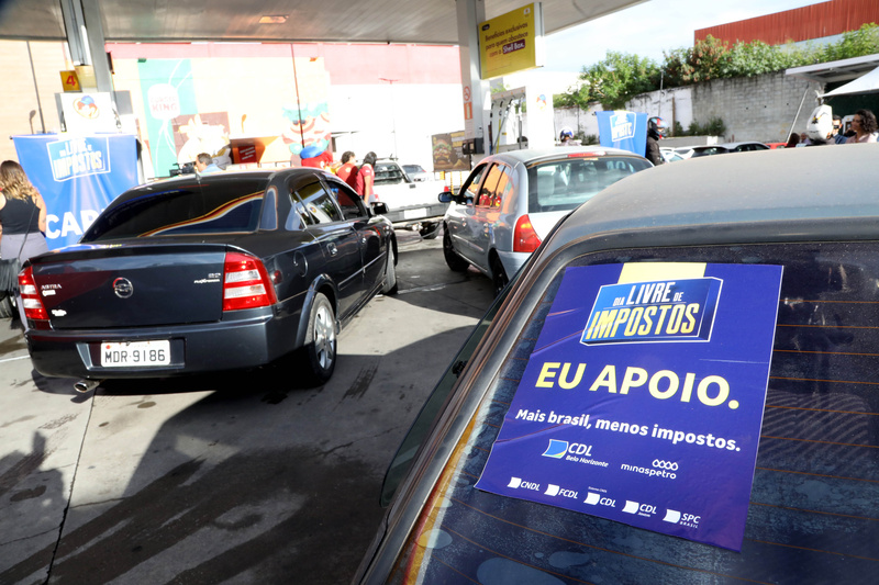Diesel e gasolina serão vendidos sem impostos na capital mineira no dia 28 de maio
