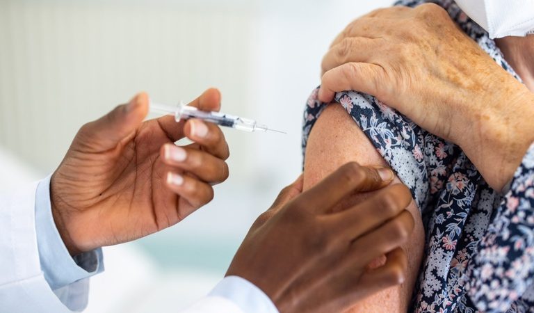 Vacinação contra gripe deve ser intensificada antes do inverno