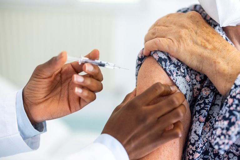 Vacinação contra gripe deve ser intensificada antes do inverno