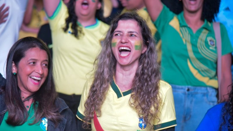 Praça da Copa: sexta-feira de jogo, encontros, diversão e energia positiva