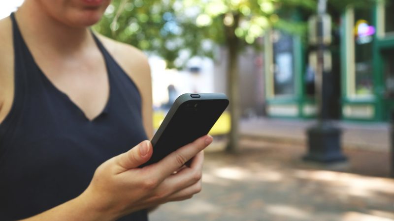 Pesquisadores do IPEAD UFMG analisam os impactos das casas de apostas on-line