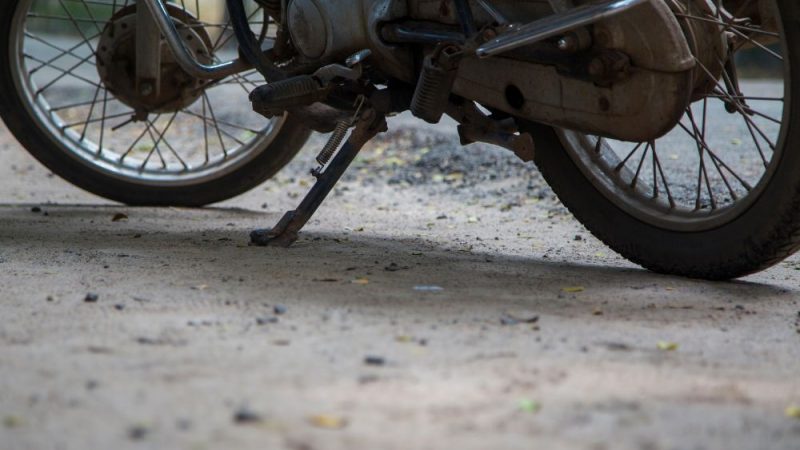 Uber e motociclista são condenados a indenizar motorista após acidente