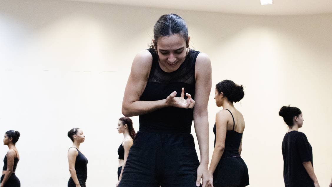 ESPETÁCULO “SENTIDO” INCORPORA LIBRAS À DANÇA CONTEMPORÂNEA