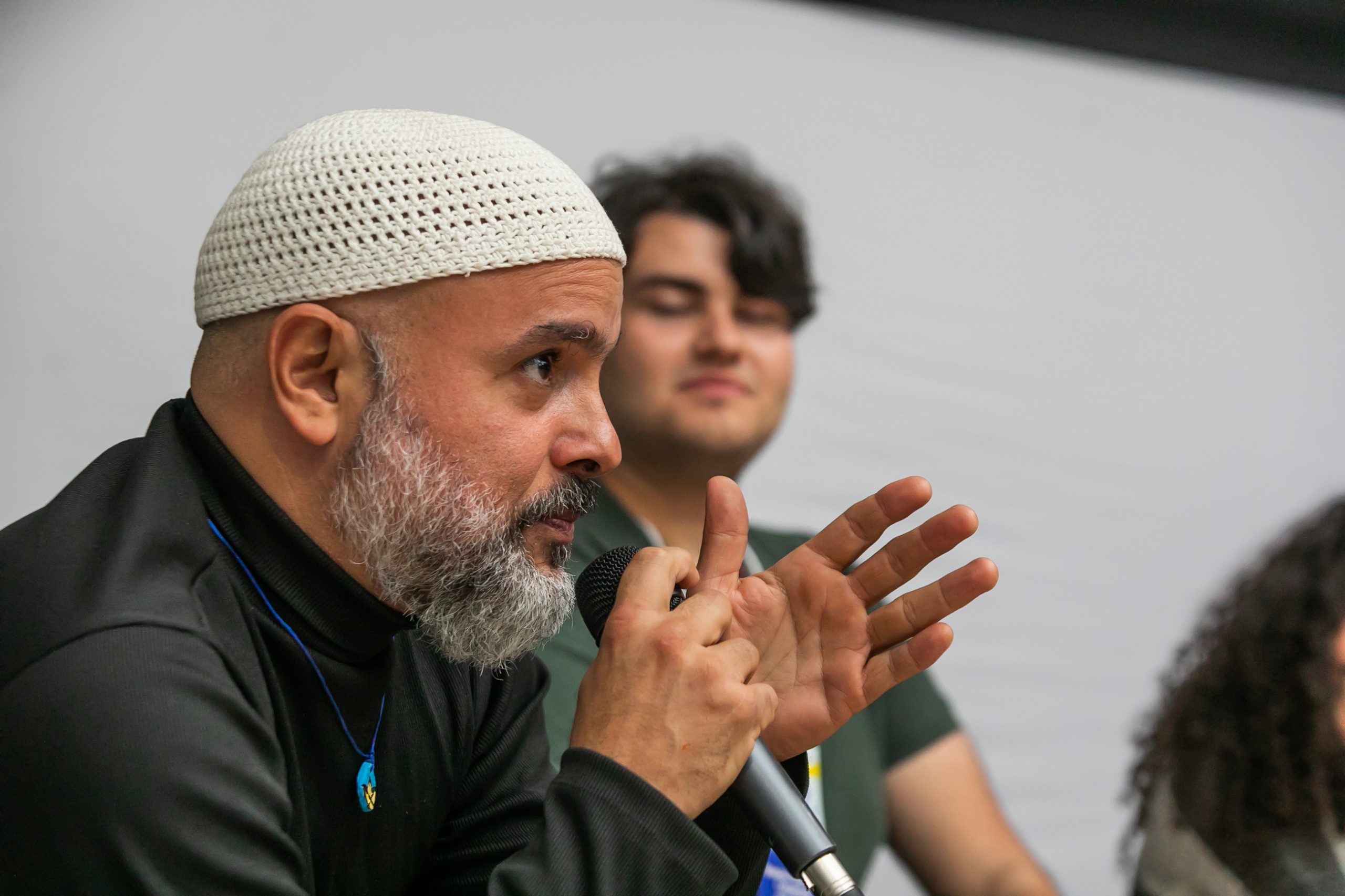 GRATUITO, AYAM UBRAIS BARCO LANÇA AUDIOVISUAL NA BIBLIOTECA PÚBLICA